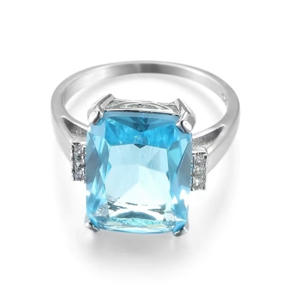 Blue Topaz & 9.25 Sterling Siver Ring Size 8 or 10 - Picture 4 of 6